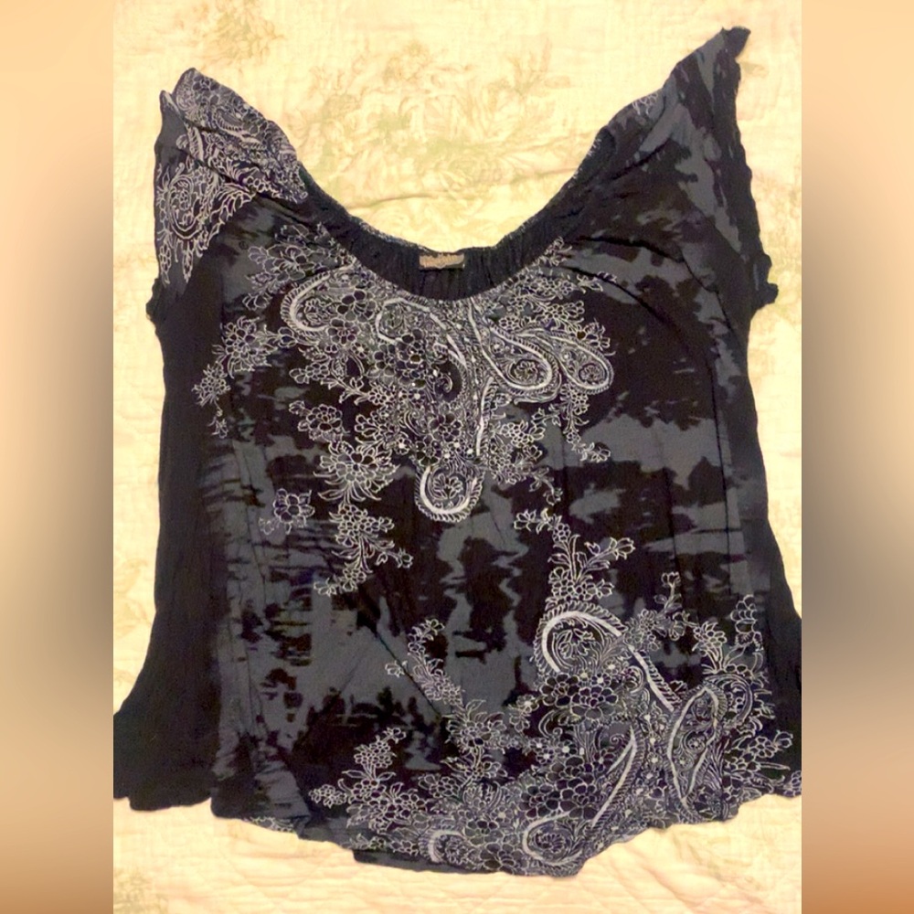 Cute black sparkly top
